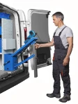 11_A fold-away vice bench with a built-in support