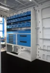 Berlingo Citroen con rivestimento interno in legno e lamiera