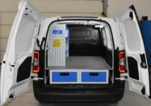 Cassettiere sottopianale e scaffalatura per allestimento Doblo