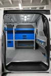 Custom allestito con rivestimento paratia, cassetti e cinghie