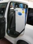 Lato sinistro Opel Movano con pianale, pannellatura, copriruota, ganci e rotaia per cinghie