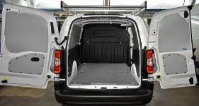 Floor and bodywork liners in a Partner