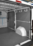 Movable and adjustable hooks on the right of the Boxer