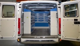 Rivestimento interno con pianale e pannellatura per Berlingo Citroen
