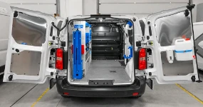 Scaffali e rivestimenti in alluminio per Citroen Jumpy